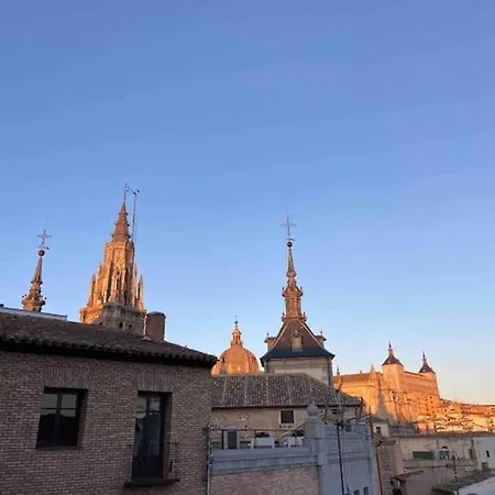 Atico En Con Terraza * Toledo